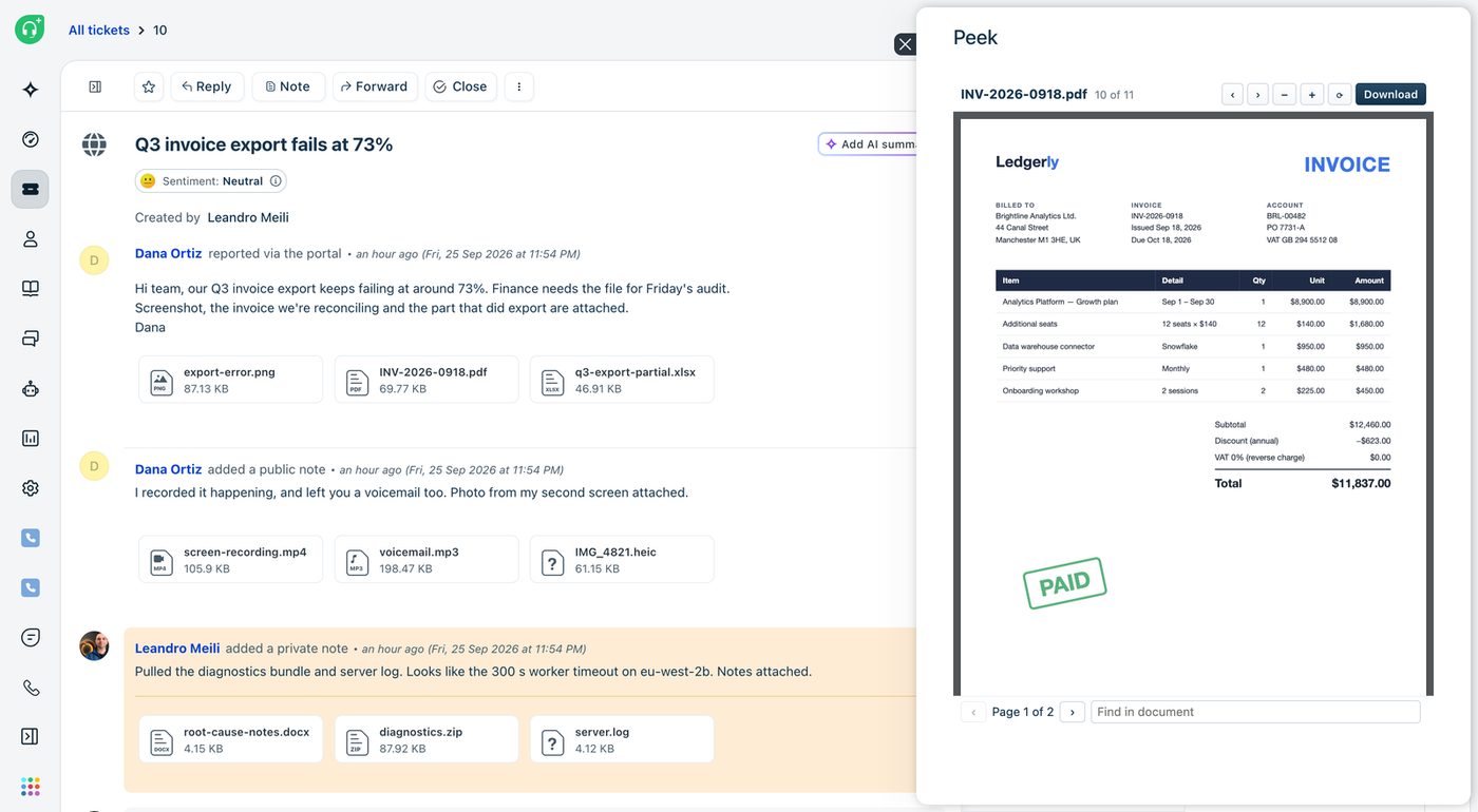 Una factura en PDF abierta en el visor de Peek encima de un ticket de Freshdesk, con navegación de páginas, zoom, rotación, el botón Download y búsqueda en el documento.