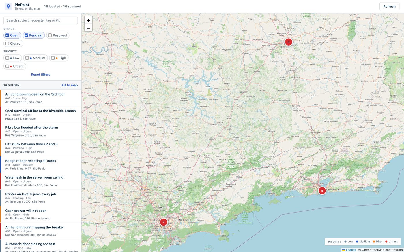 The PinPoint full-page map inside Freshdesk, with ticket clusters over Sao Paulo, Rio de Janeiro and Belo Horizonte and a synchronised ticket list on the left.