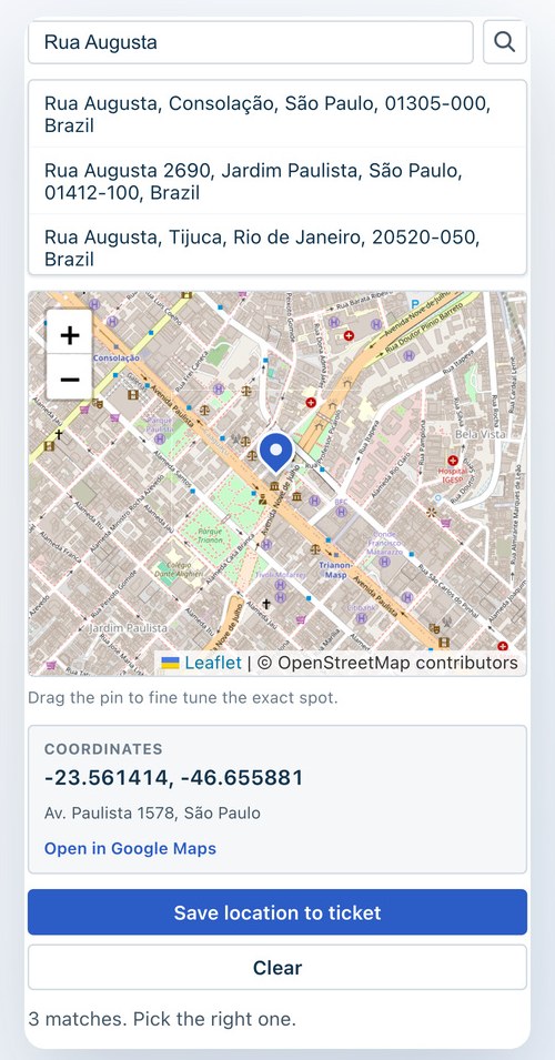 The PinPoint panel showing three geocoding results for Rua Augusta, in Consolacao, Jardim Paulista and Tijuca, each with its full address.
